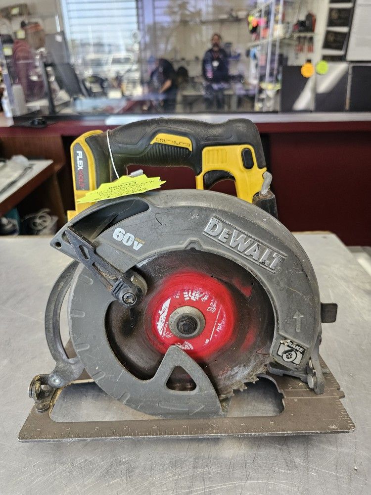 96091 Dewalt Dcs575 7-1/4" Cordless Circular Saw **TOOL ONLY *** 575181