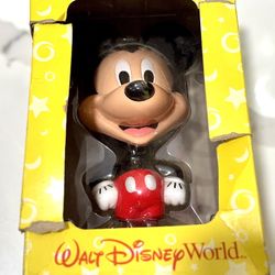 2002 Kellogg’s Walt Disney World Mickey Mouse Bobblehead w/ Box – Keebler Promo