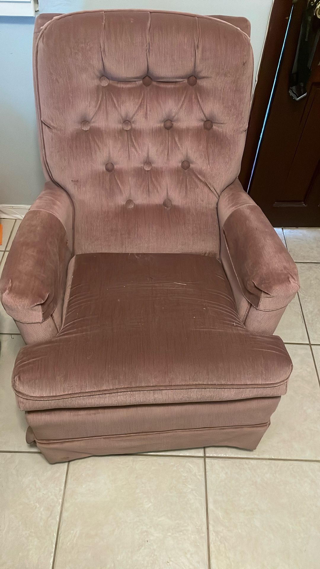 Loveseat (pink)