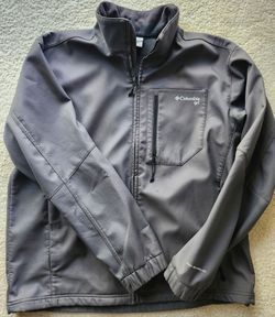 Columbia mens Grey softshell jacket with water repellant Omni shield, size L