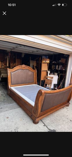 Queen Bed