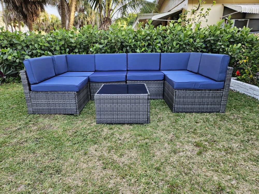 Brand New 7 Piece Outdoor Patio Furniture Set 