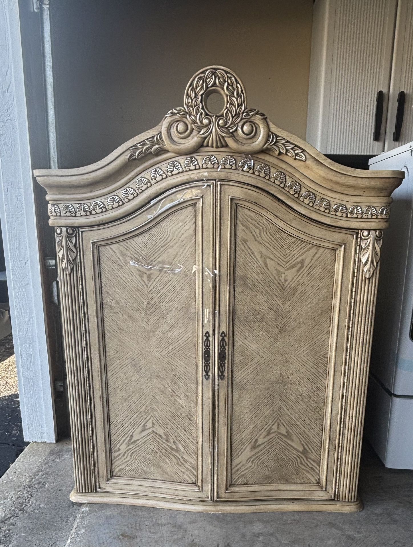 Armoire