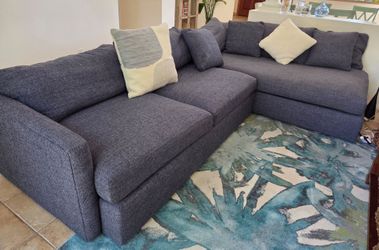 Crate & Barrel Sectional Sofa – Like New – Originally $4,500