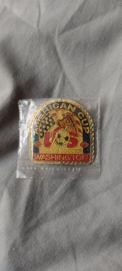 Soccer American Cup Washington Youth Soccer Cap pin Vintage Excellent condition and value cash porch pickup Redmond