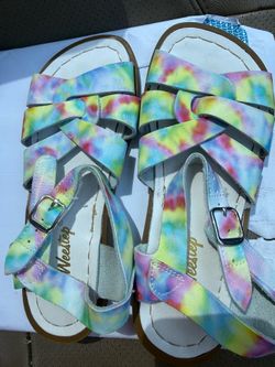 Girls sandals