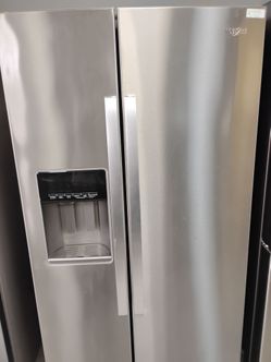 Refrigerador gris WHIRLPOOL side by side