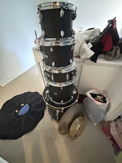 Mapex drum set
