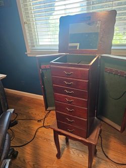 Jewelry Box - standing