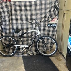 ELECTRA brand 26” Single Speed, Coaster Brake Beach Cruiser Bicycle Ready To Ride As Picture. Please Check My Other Listings.