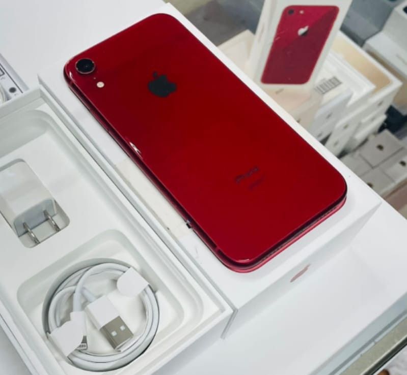 iPhone XR 64Gb Unlocked Excellent Condition for Sale in Chapel