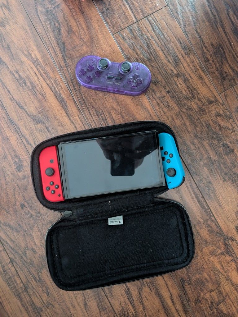 OLED Switch w/ Case And 8BitDo Control