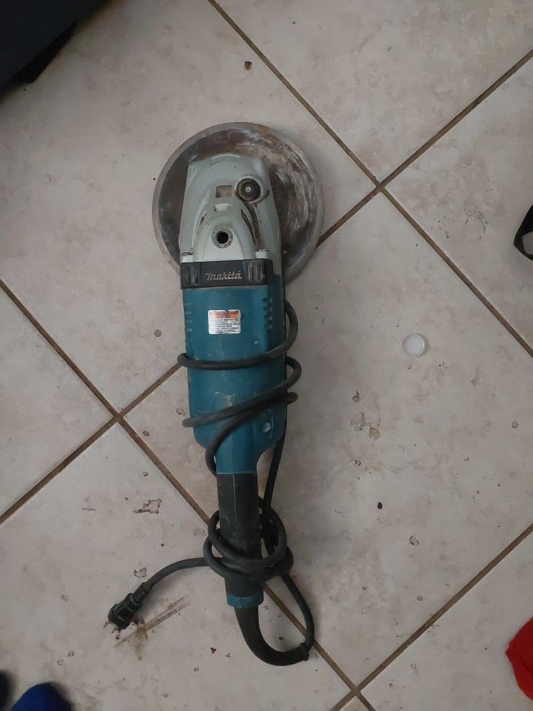 Makita 7" Corded Angle Grinder