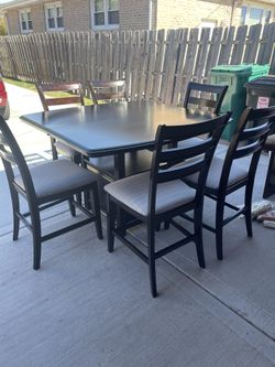 Dark Wood Table And 6 Chairs