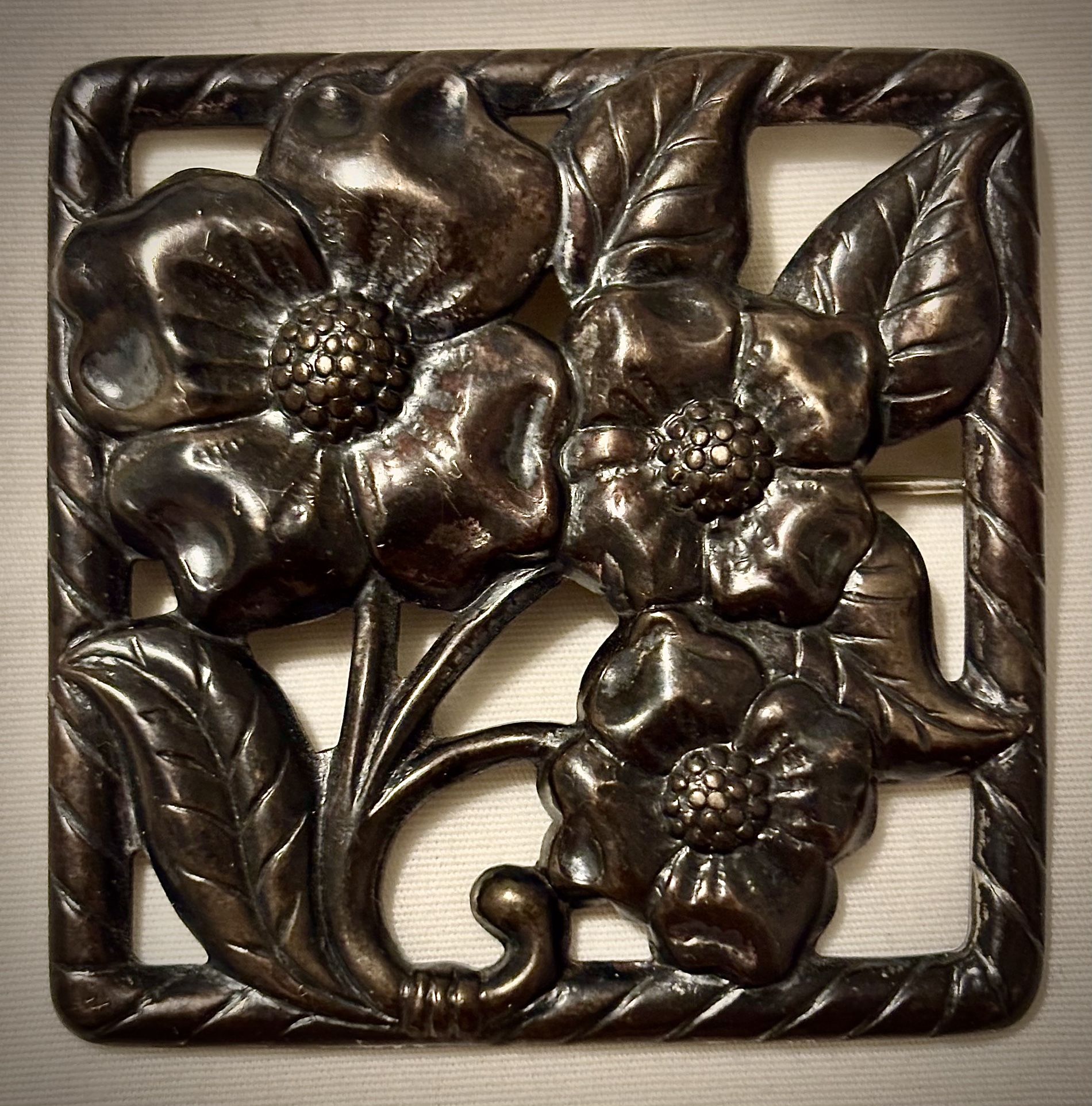 VINTAGE DANECRAFT STERLING SILVER FLORAL BROOCH designed by - VICTOR PRIMAVERA.