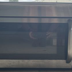 Over-the-Range Microwave Frigidaire - Stainless Steel