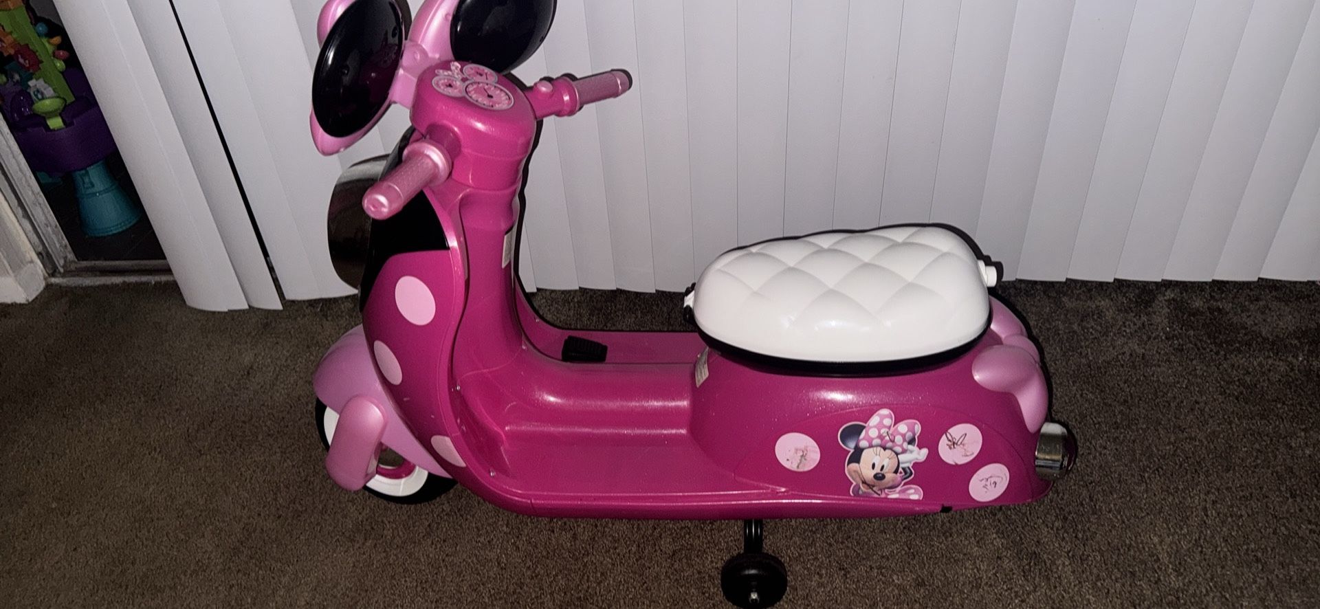 🏍️ Minnie Mouse 6V Electric Scooter – Works, Needs Small Fix