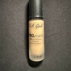 L.A. Girl PRO.Matte Foundation, Soft Beige 