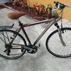 TREK BIKE MODEL 7100   21 SPEED  WORKS  FINE