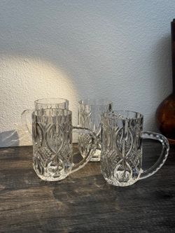 Set of 4 Clear Pressed Glass Beer Mugs Ornate Diamond Pattern Tankards