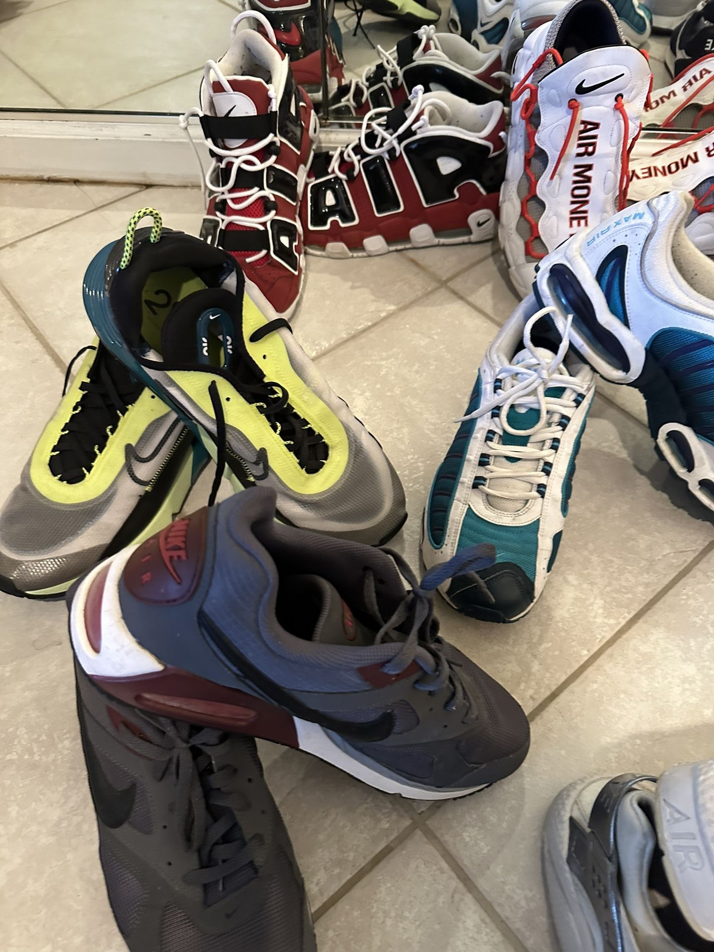 Nike Men Sneakers Bulk Buy for Sale in Pembroke Pines, FL OfferUp