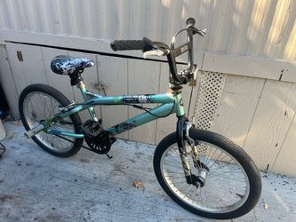 kids bike everything work good tires size 20”