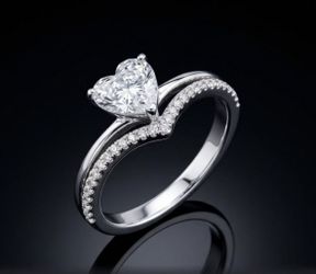 **GEORGEOUS** 2 Carat Crystal Ring