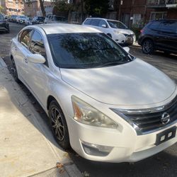 2014 Nissan Altima · 2.5 S Sedan 4D