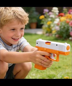 SQUIRT GUN 🔫  WATER 💦 TOY 🥶 💯% BRAND NEW & SEALED! 🙀