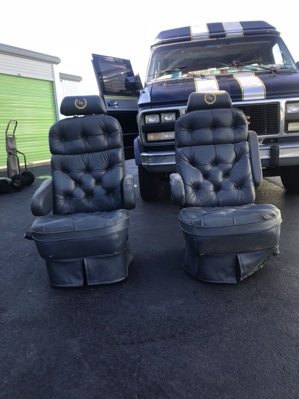 Presidential Leather captain chairs .. super super soft n thick no rips no tears ... these are top of the line comfort !