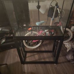 29 Gallon Fish Tank With Stand & heater! 
