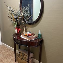 Set Table And Mirror 