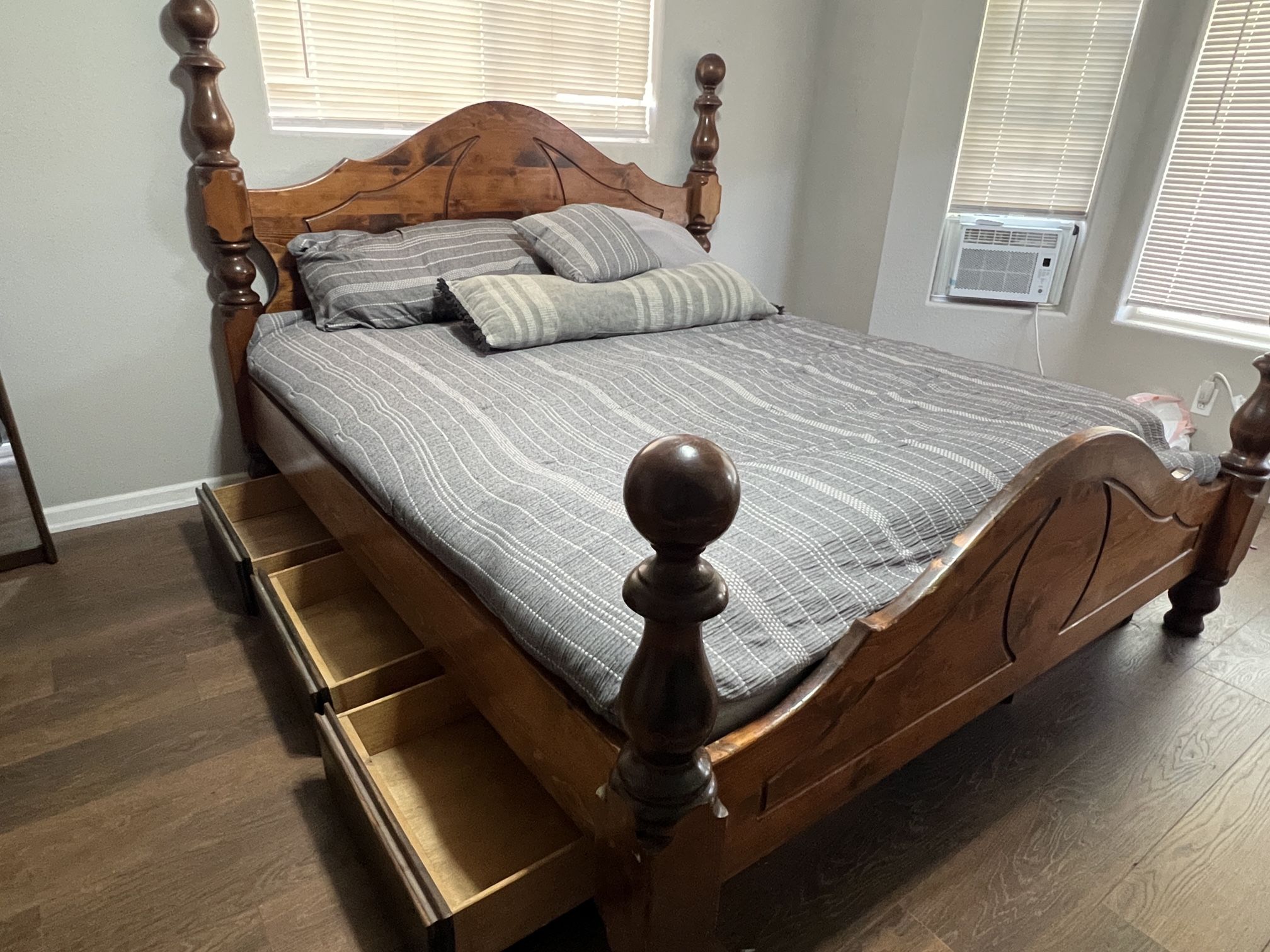 Solid Wood KING Bed Frame w/ Storage Drawers — $150 (Disassembled, Easy Pickup) 