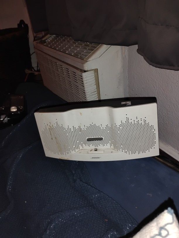 Bose Apple Radio With Aux