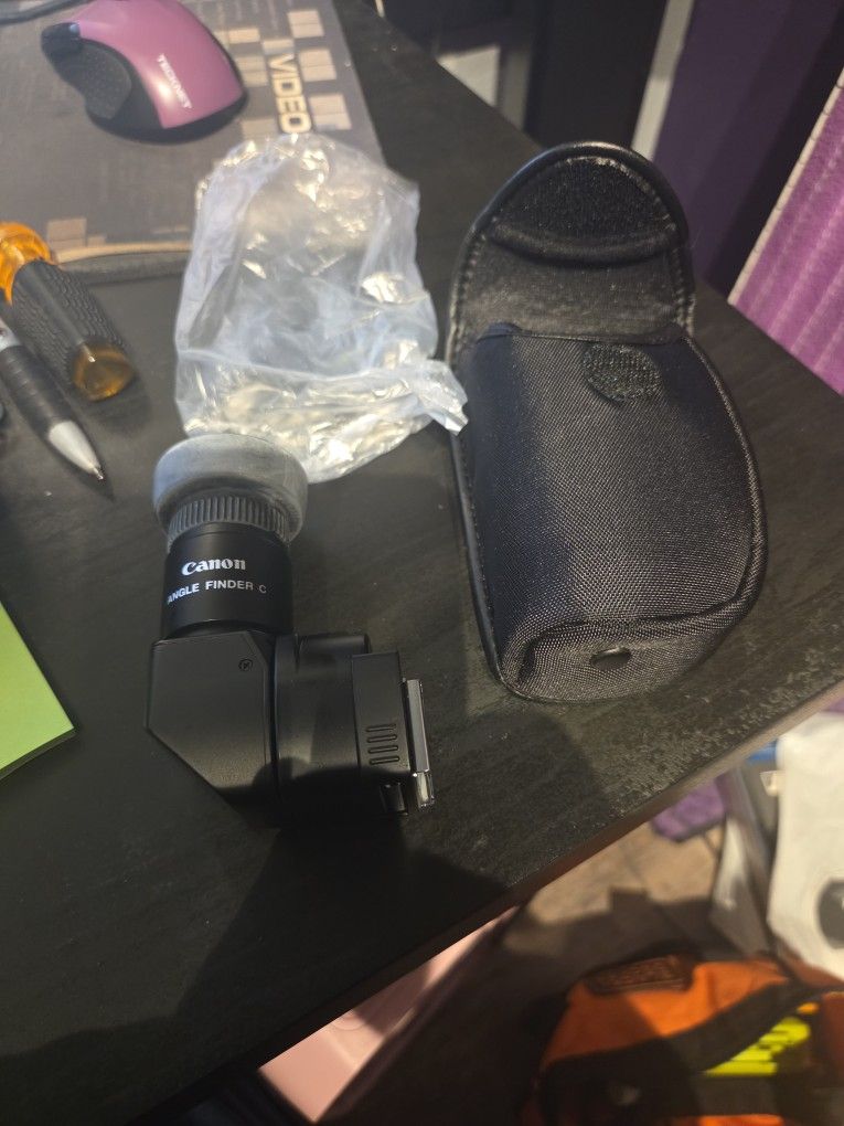Canon Angle Finder C 1.25x & 2.5x