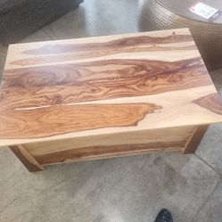 SOLID WOOD TRUNK/ COFFEE TABLE