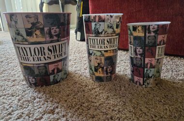 Taylor Swift: the eras tour merch
