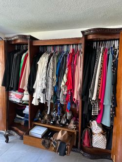 BEAUTIFUL FRENCH ARMOIRE