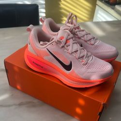 Nike Vomero 18