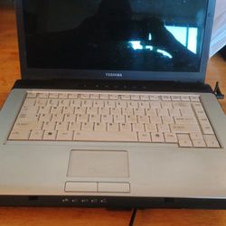 Toshiba Laptop Good Condition Needs A Toshiba Charger