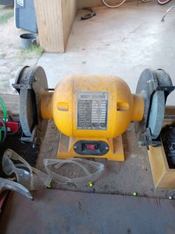 Bench grinder