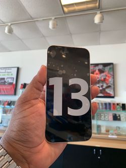 iPhone 13 – 128GB – Unlocked – Excellent Condition