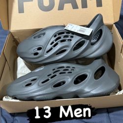 Adidas Yeezy Foam RNR Carbon Size 13 Men
