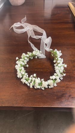 Wedding headband with baby’s breath flowers