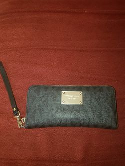 Michael kors wallet