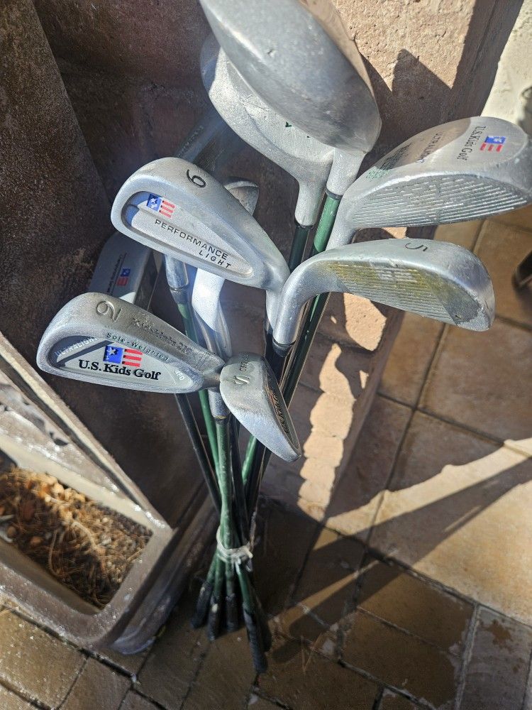 Golf Clubs For A Junior