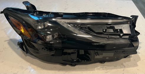 2025-2026 TOYOTA CAMRY XLE/XSE RH PASSENGER SIDE DUAL PROJECTOR LED HEADLIGHT 81110AQ030 OEM