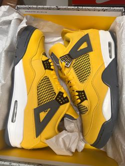 Air Jordan 4 lightning men size 10 and 13