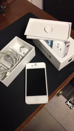 iPhone 4 S 16 GB Sprint in very good condition