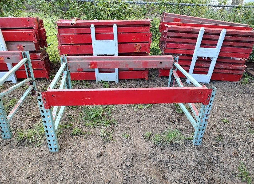 4 ft Pallet Racking Interlake comes with 4 Pieces